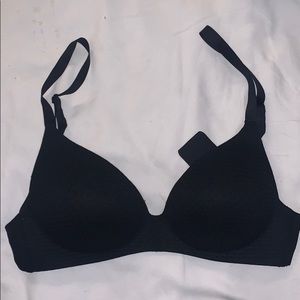 Uniqlo beauty light wireless lace bra
